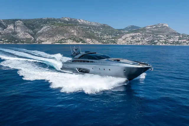 Riva 86 Domino — Mallorca Yachst Hire, Mallorca